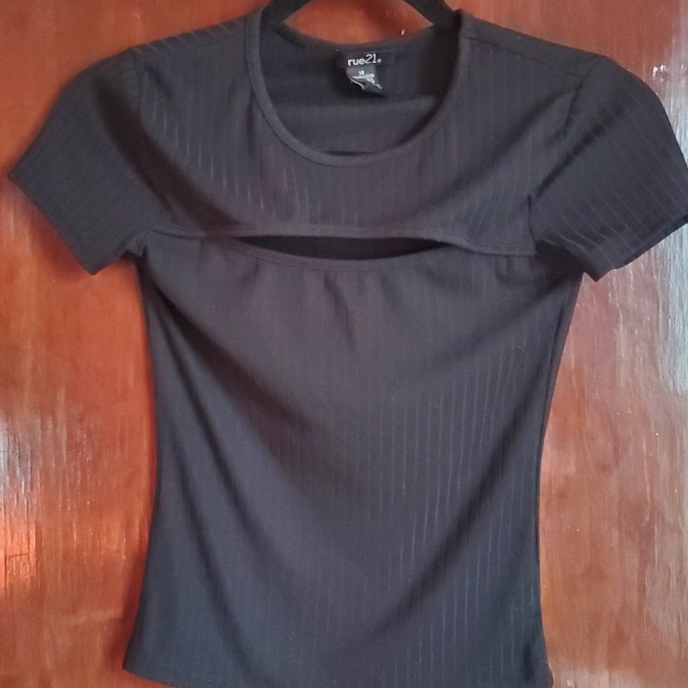 Black Cut-out Crop Top